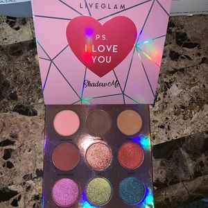 Live Glame Shadow Me Palette